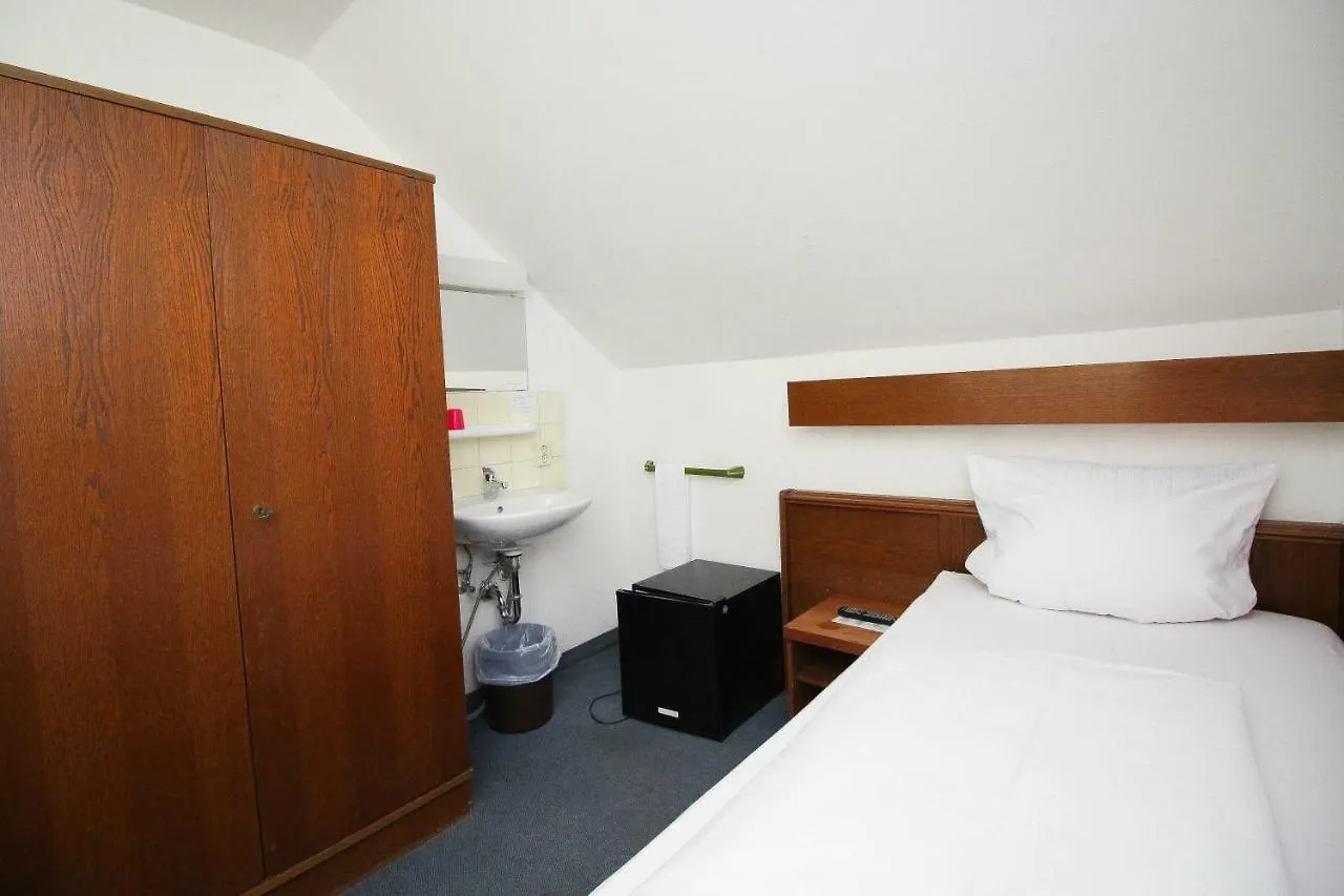Hotel Pension Koeberl Múnich 3*,  Alemania