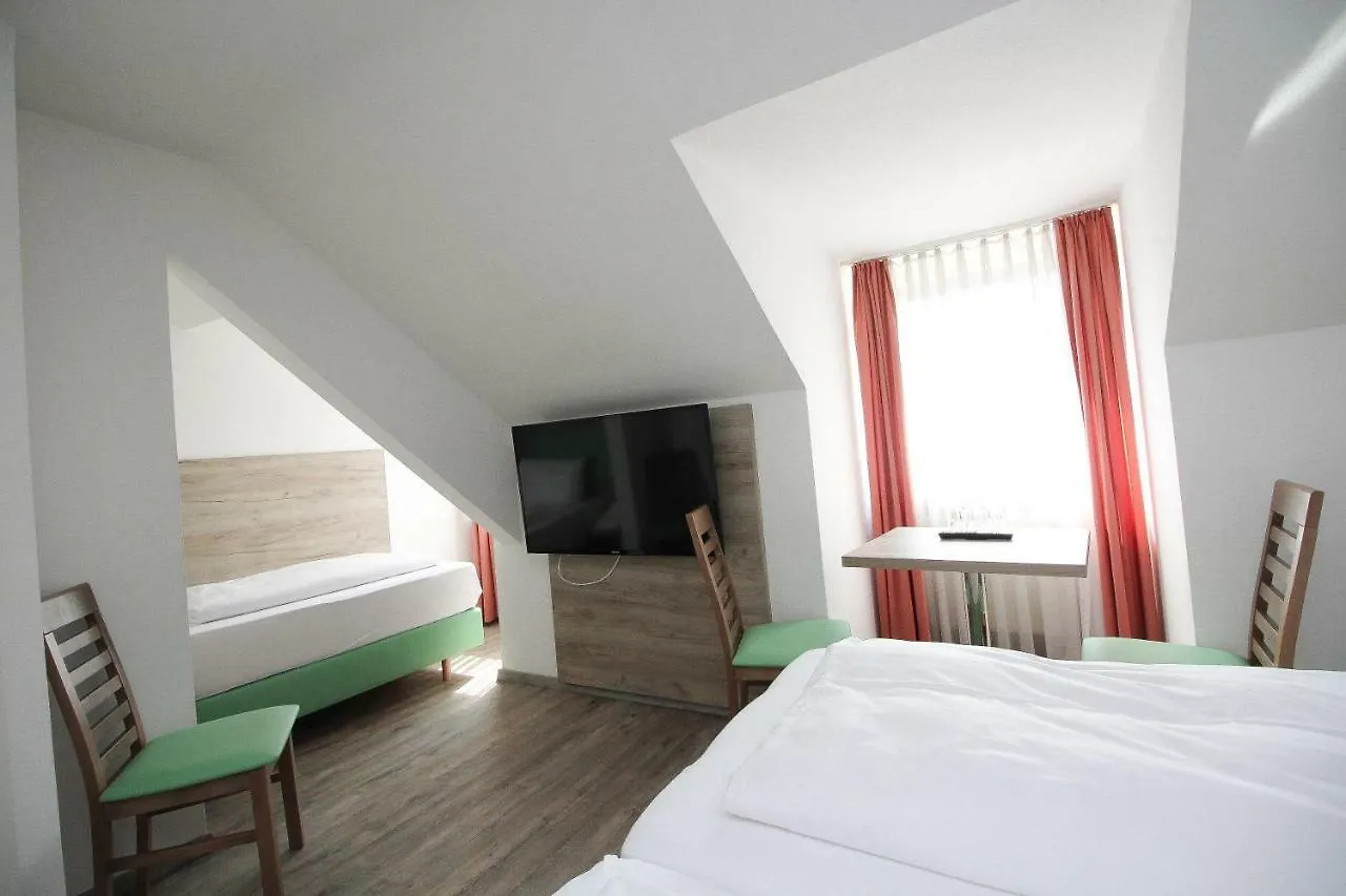 Hotel Pension Koeberl Munich 3*,